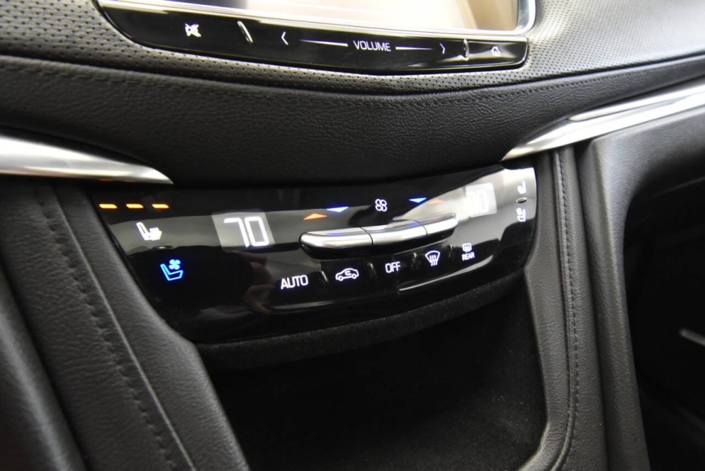 2017 Cadillac XT5 Premium Luxury 4x4 4dr SUV, White, Mileage: 60,130 - photo 20