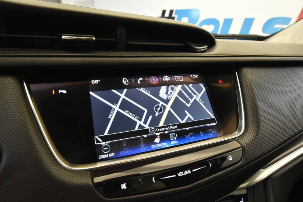 2017 Cadillac XT5 Premium Luxury 4x4 4dr SUV, White, Mileage: 60,130 - photo 21