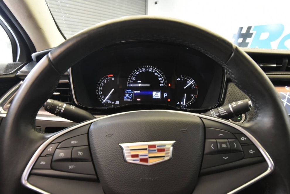 2017 Cadillac XT5 Premium Luxury 4x4 4dr SUV, White, Mileage: 60,130 - photo 23