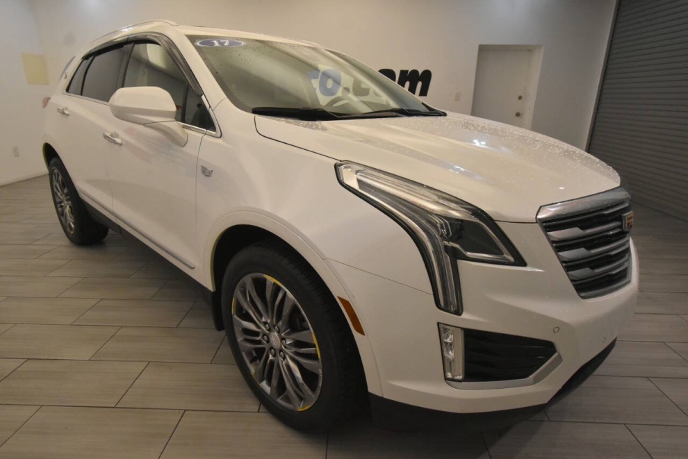 2017 Cadillac XT5 Premium Luxury 4x4 4dr SUV, White, Mileage: 60,130 - photo 6