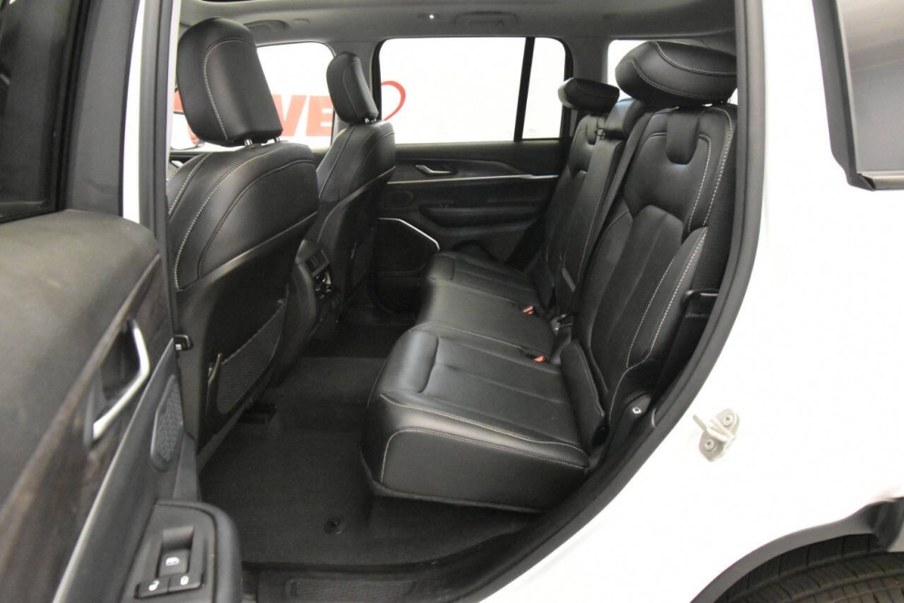 2023 Jeep Grand Cherokee 4XE, White, Mileage: 24,348 - photo 11