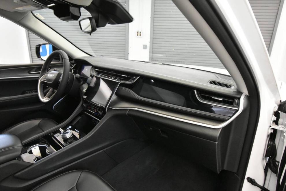 2023 Jeep Grand Cherokee 4XE, White, Mileage: 24,348 - photo 13