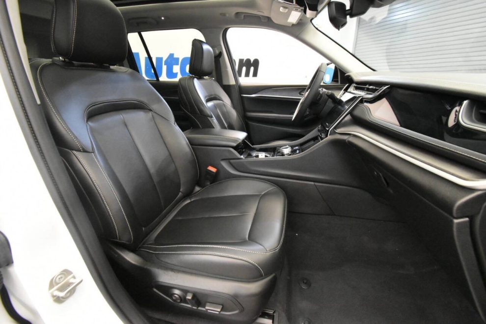 2023 Jeep Grand Cherokee 4XE, White, Mileage: 24,348 - photo 14