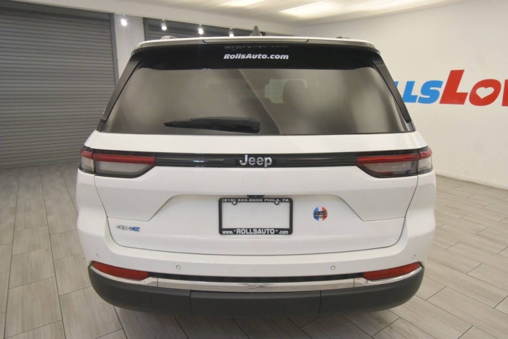 2023 Jeep Grand Cherokee 4XE, White, Mileage: 24,348 - photo 3
