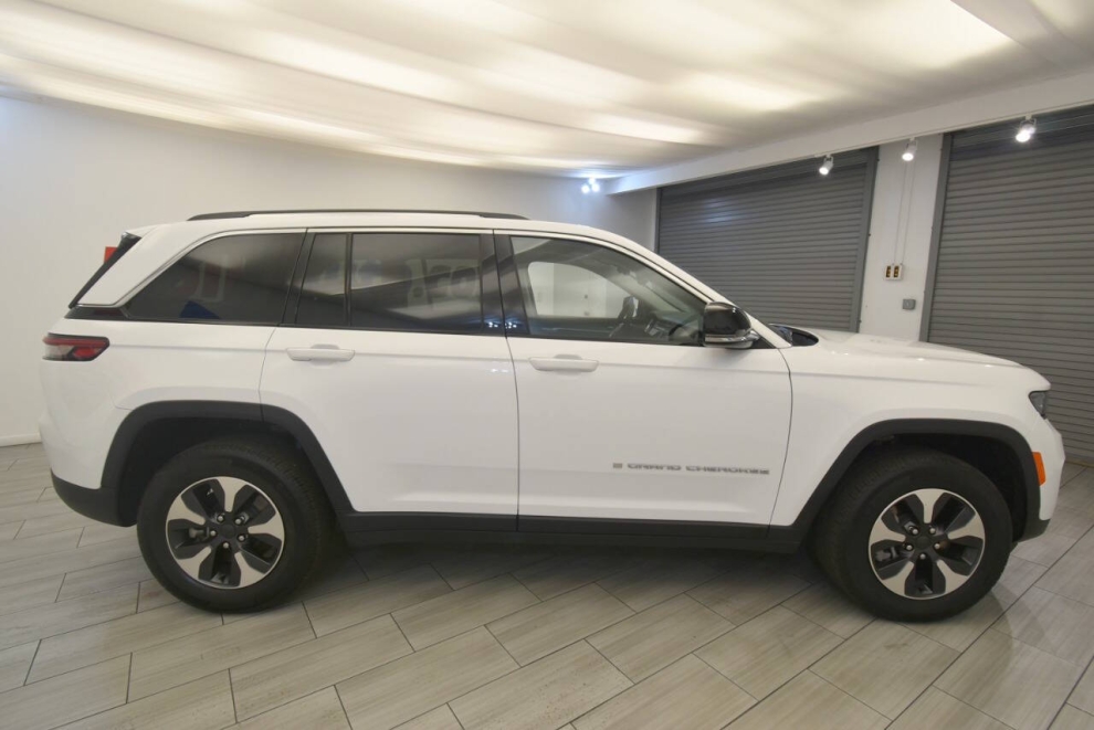2023 Jeep Grand Cherokee 4XE, White, Mileage: 24,348 - photo 5