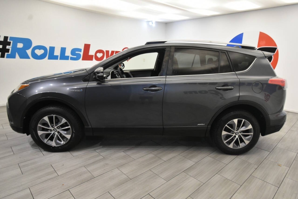 2018 Toyota RAV4 Hybrid LE, Gray, Mileage: 88,022 - photo 1