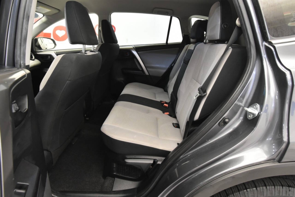 2018 Toyota RAV4 Hybrid LE, Gray, Mileage: 88,022 - photo 12