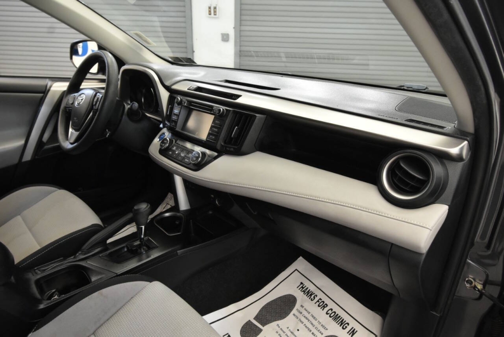 2018 Toyota RAV4 Hybrid LE, Gray, Mileage: 88,022 - photo 14