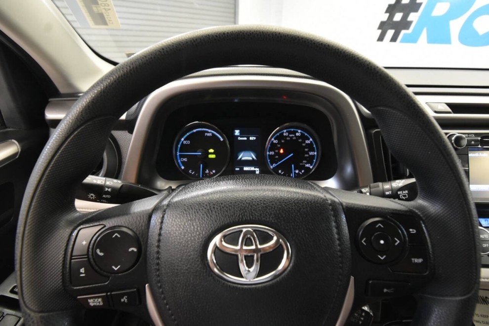 2018 Toyota RAV4 Hybrid LE, Gray, Mileage: 88,022 - photo 23