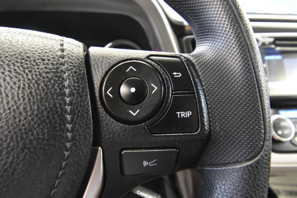 2018 Toyota RAV4 Hybrid LE, Gray, Mileage: 88,022 - photo 25