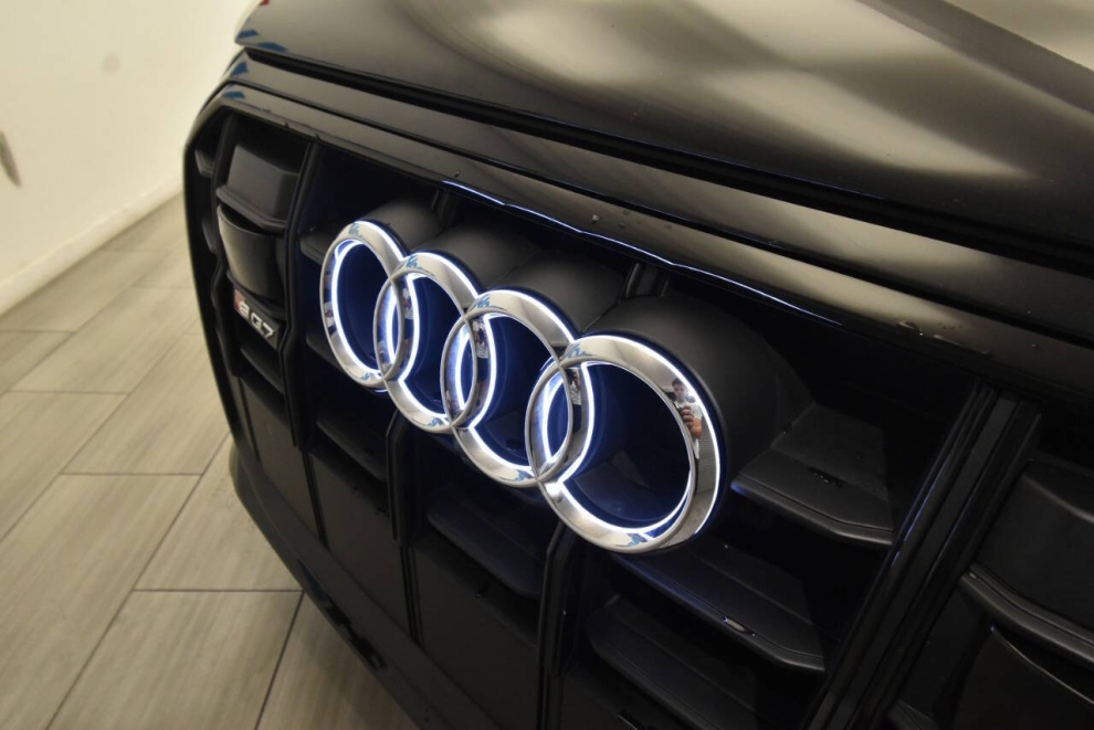 2021 Audi SQ7 4.0T quattro Premium Plus AWD 4dr SUV, Black, Mileage: 97,059 - photo 10