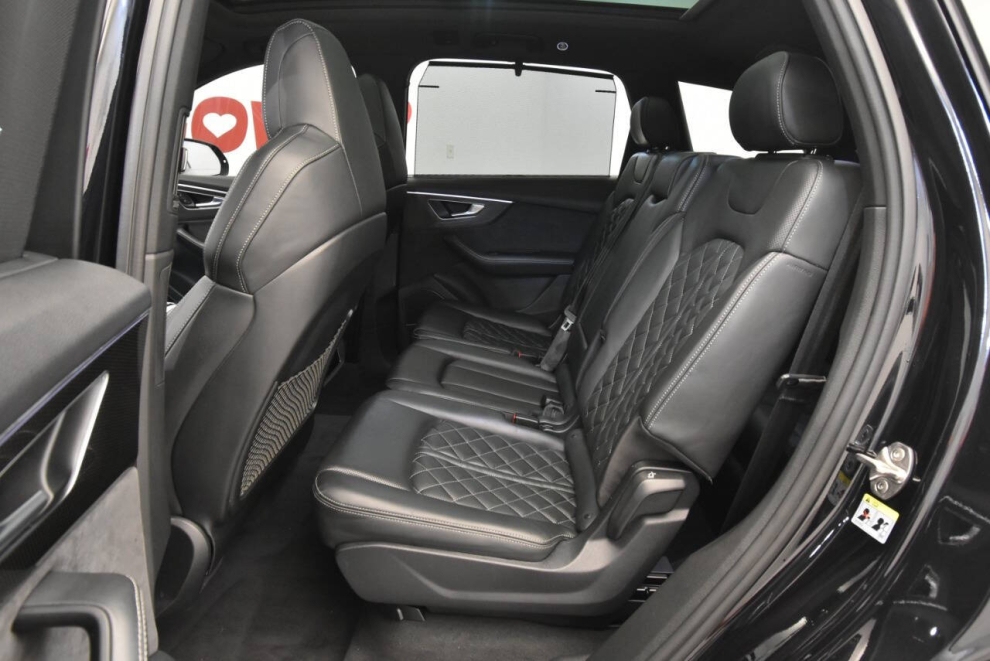 2021 Audi SQ7 4.0T quattro Premium Plus AWD 4dr SUV, Black, Mileage: 97,059 - photo 14