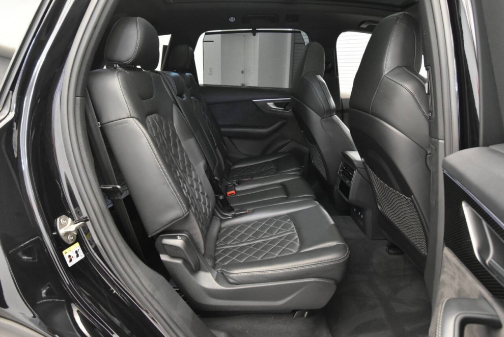 2021 Audi SQ7 4.0T quattro Premium Plus AWD 4dr SUV, Black, Mileage: 97,059 - photo 19