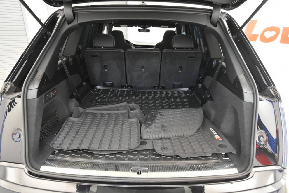 2021 Audi SQ7 4.0T quattro Premium Plus AWD 4dr SUV, Black, Mileage: 97,059 - photo 38