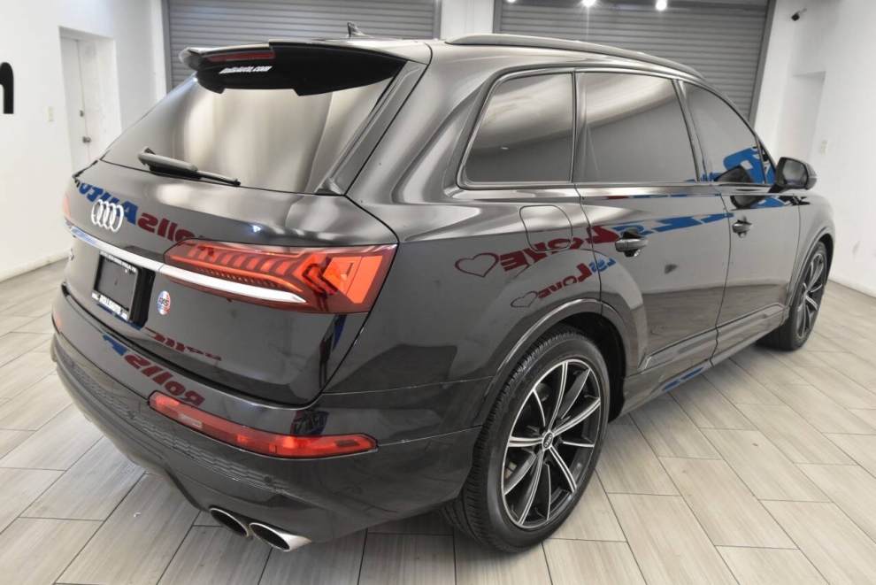 2021 Audi SQ7 4.0T quattro Premium Plus AWD 4dr SUV, Black, Mileage: 97,059 - photo 4