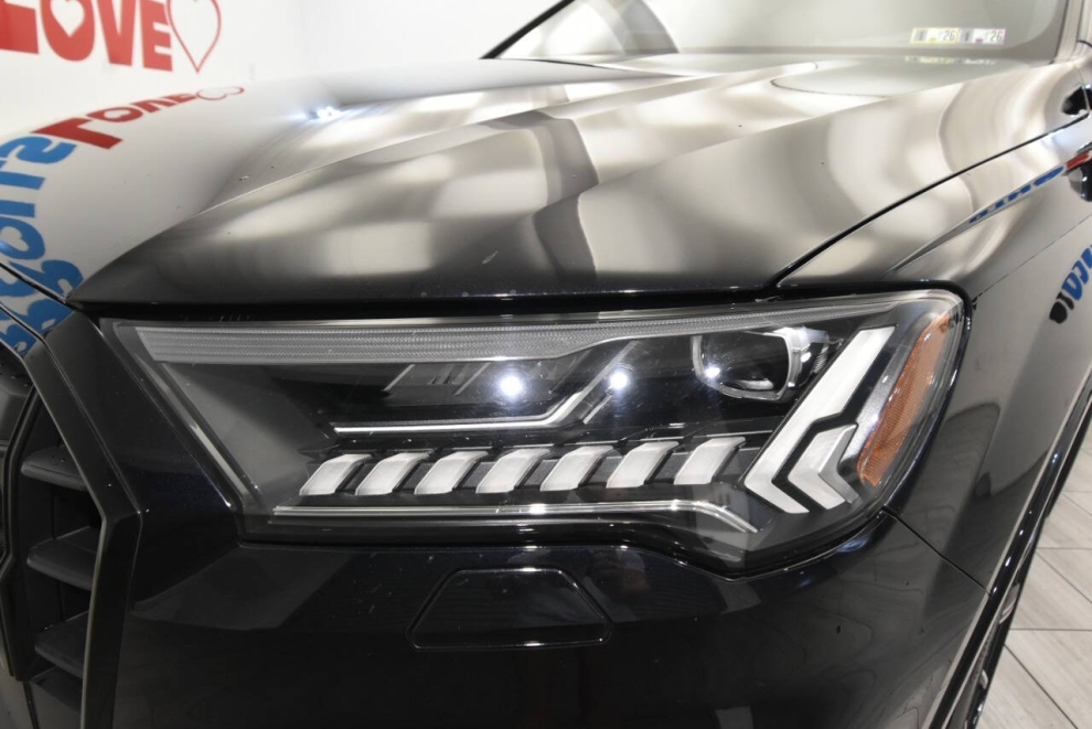 2021 Audi SQ7 4.0T quattro Premium Plus AWD 4dr SUV, Black, Mileage: 97,059 - photo 8