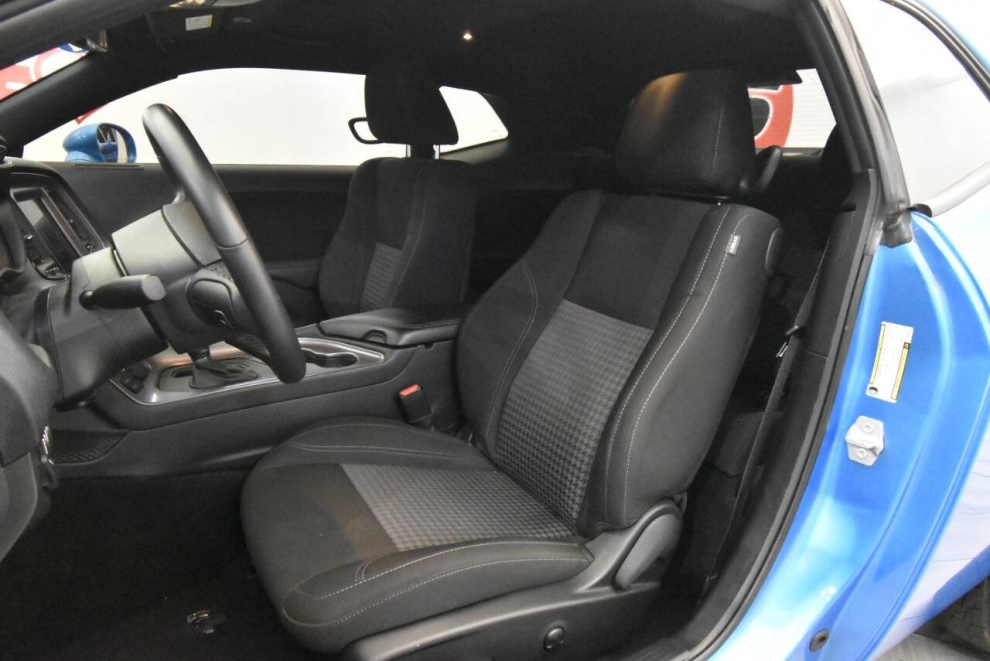 2023 Dodge Challenger SXT 2dr Coupe, Blue, Mileage: 13,946 - photo 9