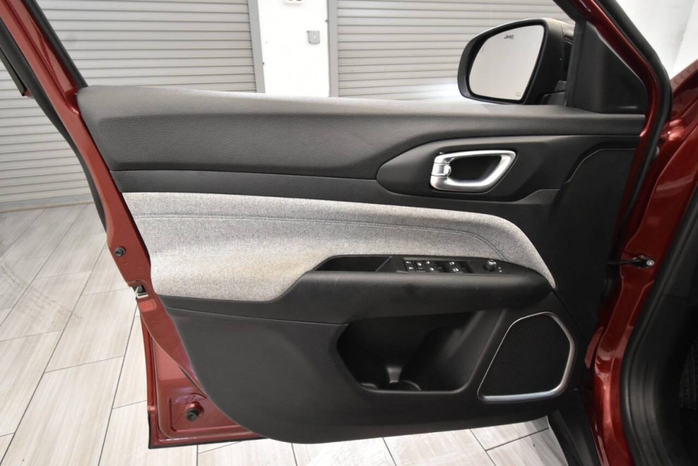 2022 Jeep Compass Latitude, Red, Mileage: 45,097 - photo 11