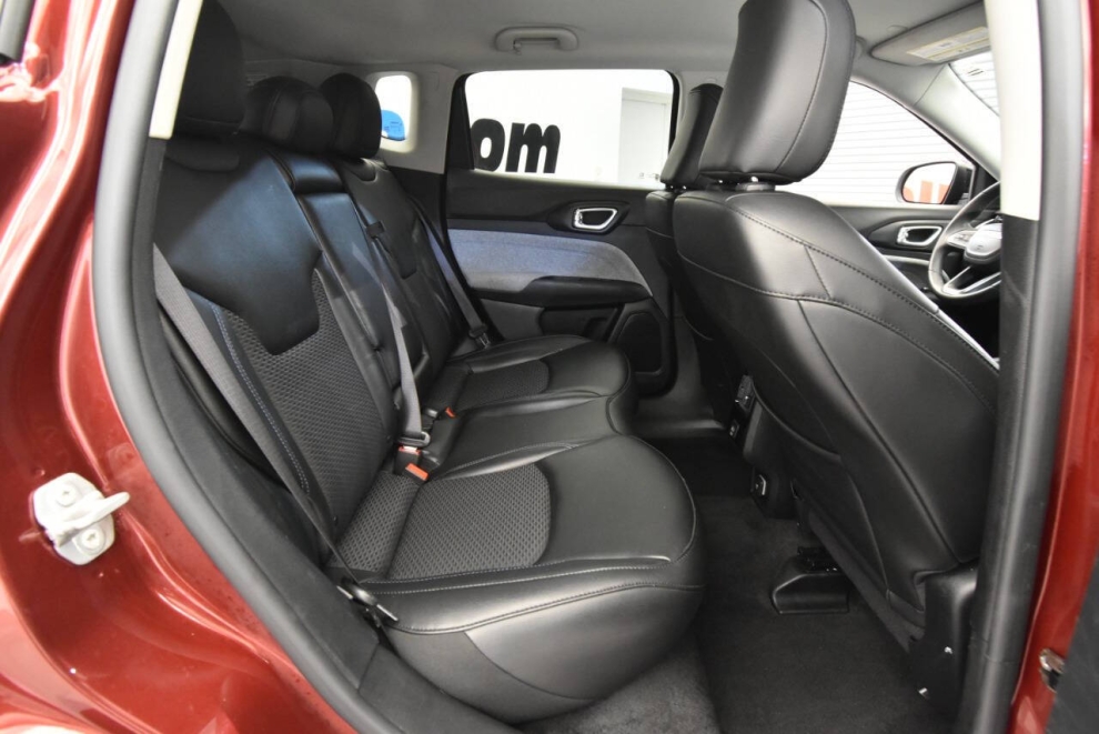 2022 Jeep Compass Latitude, Red, Mileage: 45,097 - photo 16