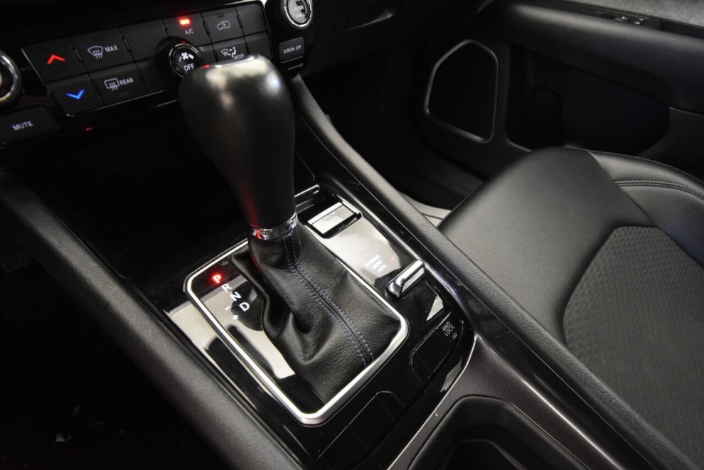2022 Jeep Compass Latitude, Red, Mileage: 45,097 - photo 23