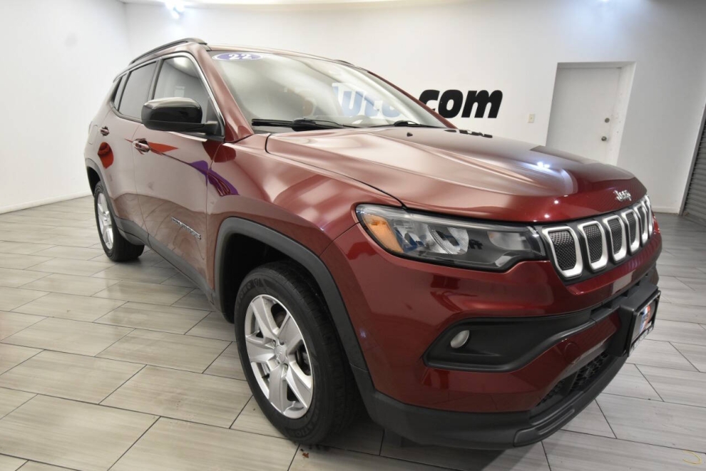 2022 Jeep Compass Latitude, Red, Mileage: 45,097 - photo 6