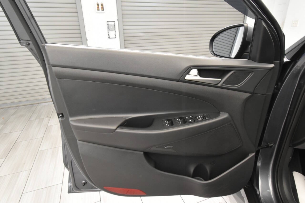 2019 Hyundai Tucson Ultimate, Gray, Mileage: 59,147 - photo 11