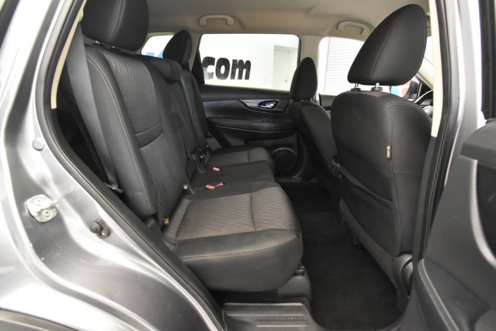 2018 Nissan Rogue SV AWD, Gray, Mileage: 110,553 - photo 16