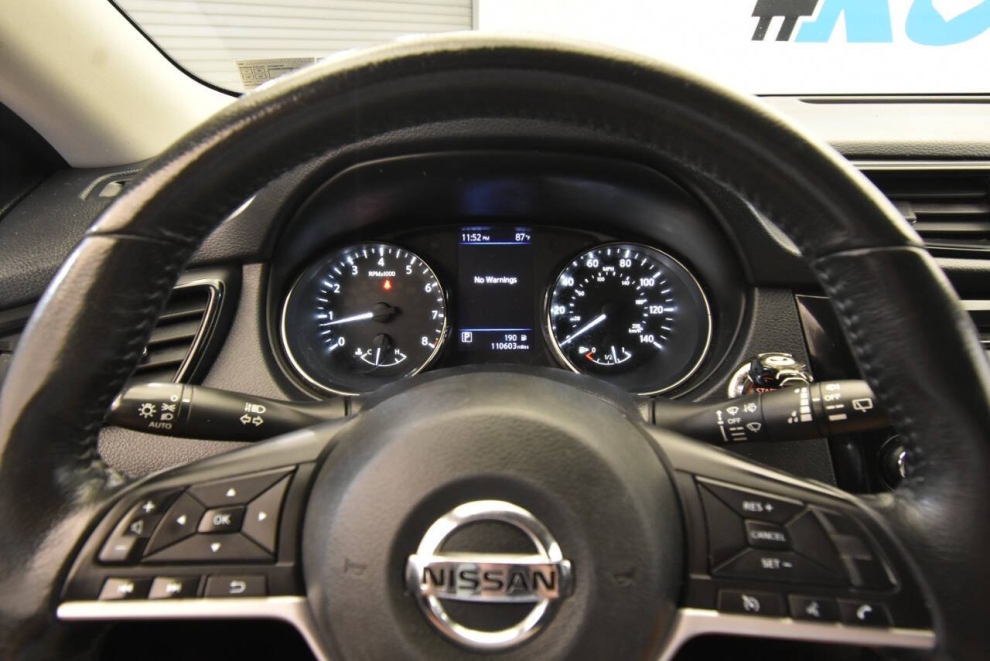 2018 Nissan Rogue SV AWD, Gray, Mileage: 110,553 - photo 24