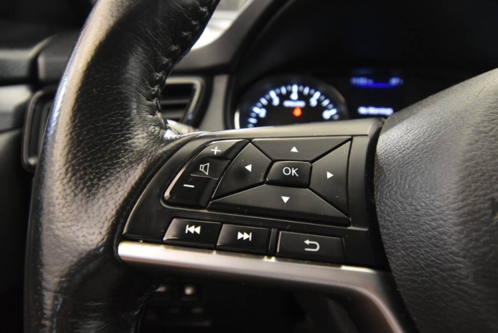 2018 Nissan Rogue SV AWD, Gray, Mileage: 110,553 - photo 25