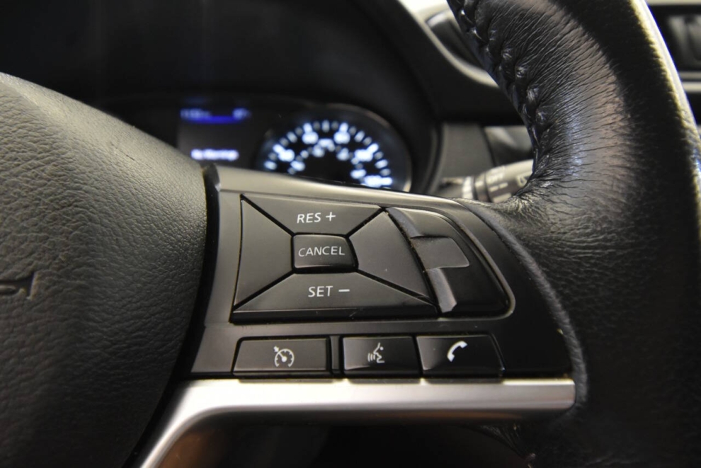 2018 Nissan Rogue SV AWD, Gray, Mileage: 110,553 - photo 26