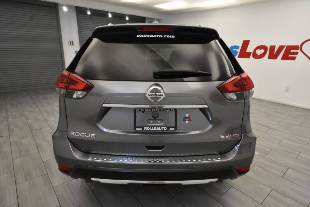 2018 Nissan Rogue SV AWD, Gray, Mileage: 110,553 - photo 3