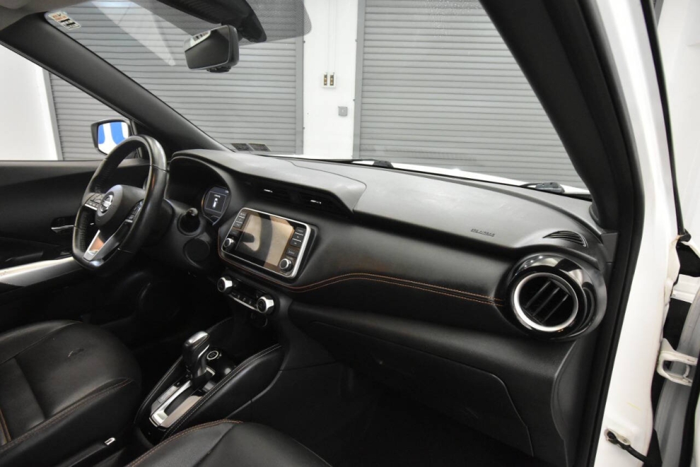 2020 Nissan Kicks SR 4dr Crossover, White, Mileage: 67,871 - photo 14