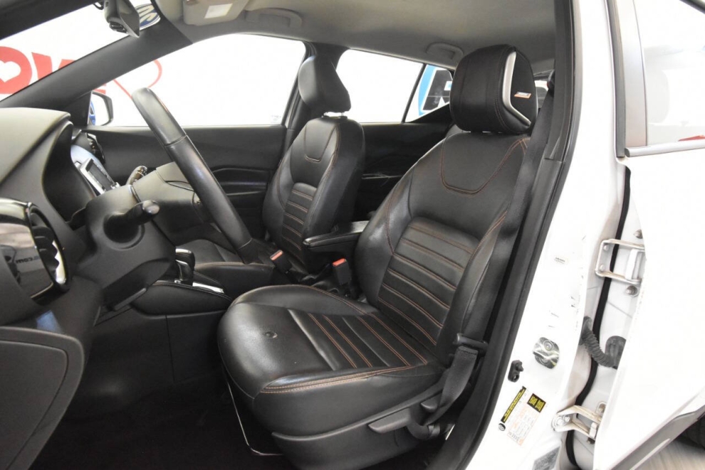 2020 Nissan Kicks SR 4dr Crossover, White, Mileage: 67,871 - photo 9