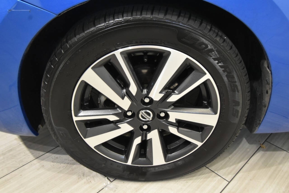 2021 Nissan Versa SV 4dr Sedan, Azul, Mileage: 74,045 - photo 8