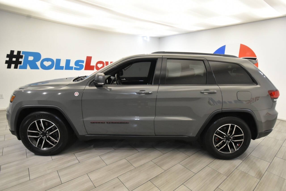 2021 Jeep Grand Cherokee Trailhawk 4x4 4dr SUV, Gray, Mileage: 108,043 - photo 1