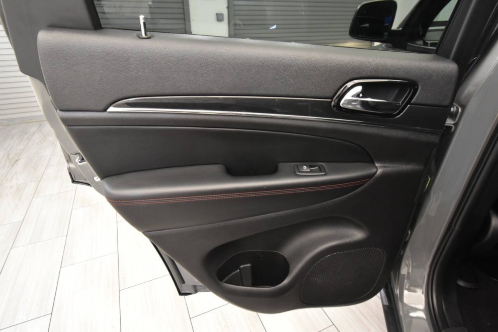 2021 Jeep Grand Cherokee Trailhawk 4x4 4dr SUV, Gray, Mileage: 108,043 - photo 14