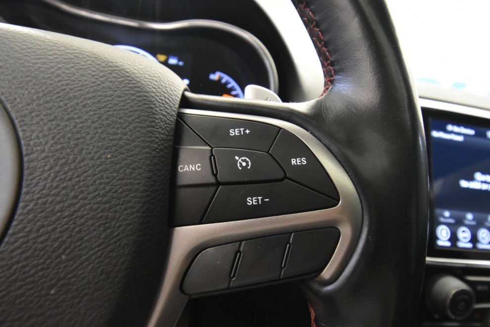 2021 Jeep Grand Cherokee Trailhawk 4x4 4dr SUV, Gray, Mileage: 108,043 - photo 22