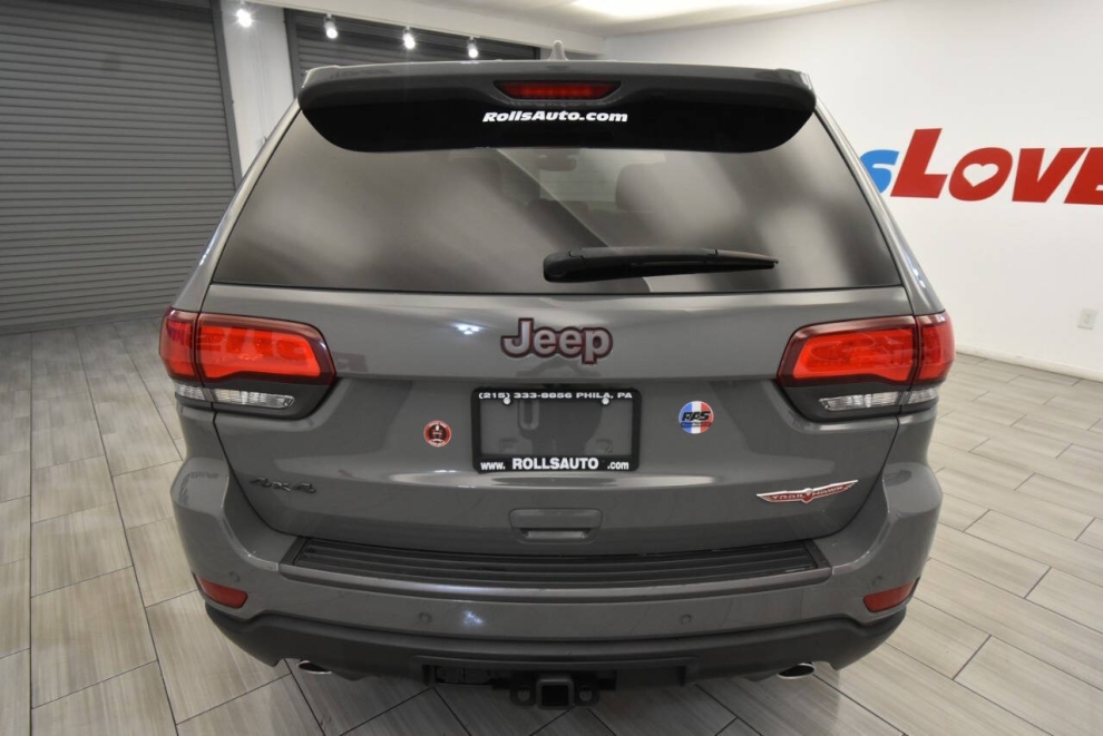 2021 Jeep Grand Cherokee Trailhawk 4x4 4dr SUV, Gray, Mileage: 108,043 - photo 3