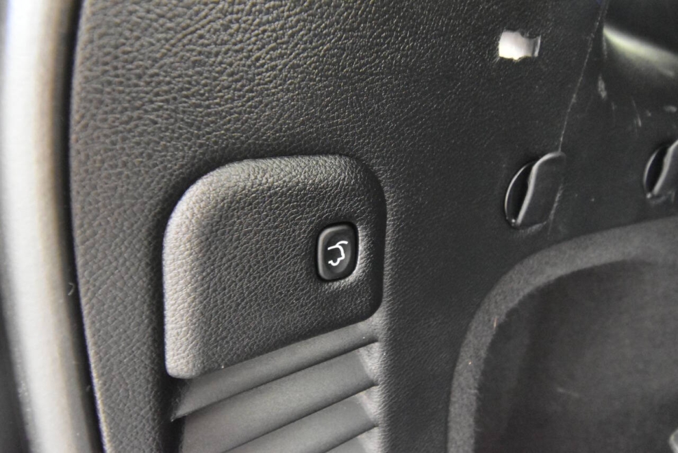 2021 Jeep Grand Cherokee Trailhawk 4x4 4dr SUV, Gray, Mileage: 108,043 - photo 37