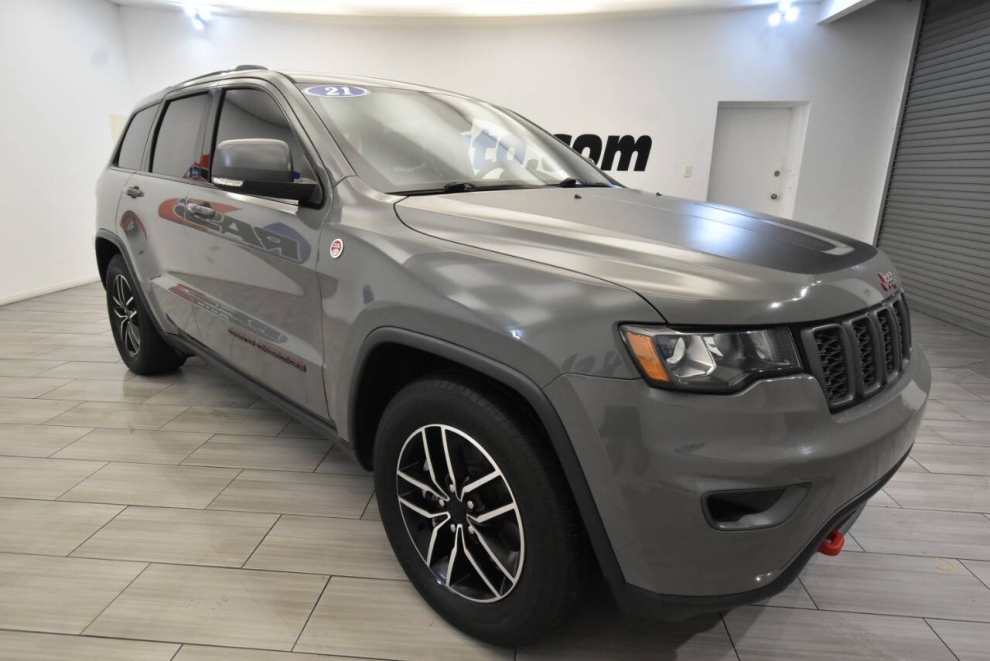 2021 Jeep Grand Cherokee Trailhawk 4x4 4dr SUV, Gray, Mileage: 108,043 - photo 6