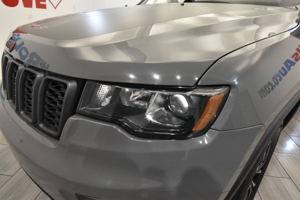 2021 Jeep Grand Cherokee Trailhawk 4x4 4dr SUV, Gray, Mileage: 108,043 - photo 7
