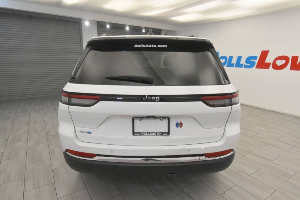 2023 Jeep Grand Cherokee 4XE, White, Mileage: 41,520 - photo 3