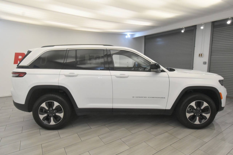 2023 Jeep Grand Cherokee 4XE, White, Mileage: 41,520 - photo 5