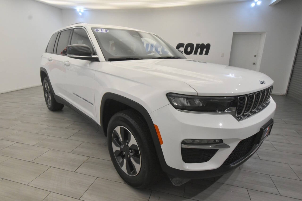 2023 Jeep Grand Cherokee 4XE, White, Mileage: 41,520 - photo 6