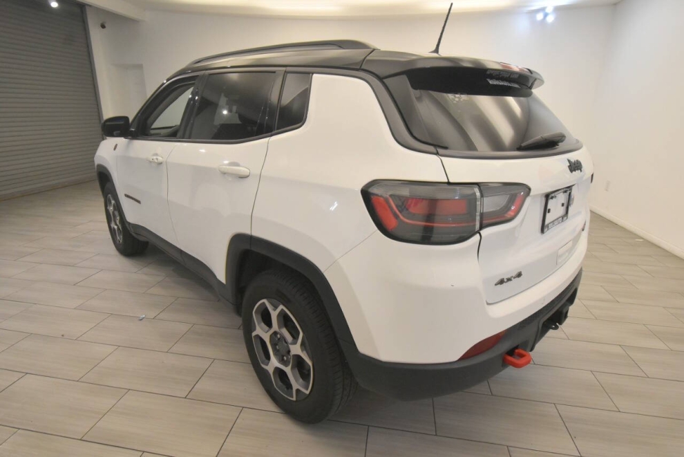 2022 Jeep Compass Trailhawk 4x4 4dr SUV, White, Mileage: 72,590 - photo 2