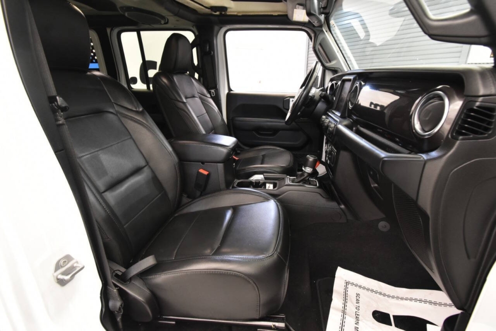 2019 Jeep Wrangler Unlimited Sahara, White, Mileage: 96,141 - photo 15