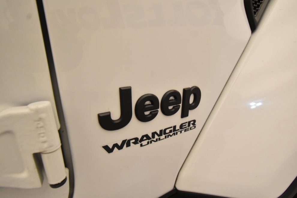 2019 Jeep Wrangler Unlimited Sahara, White, Mileage: 96,141 - photo 16