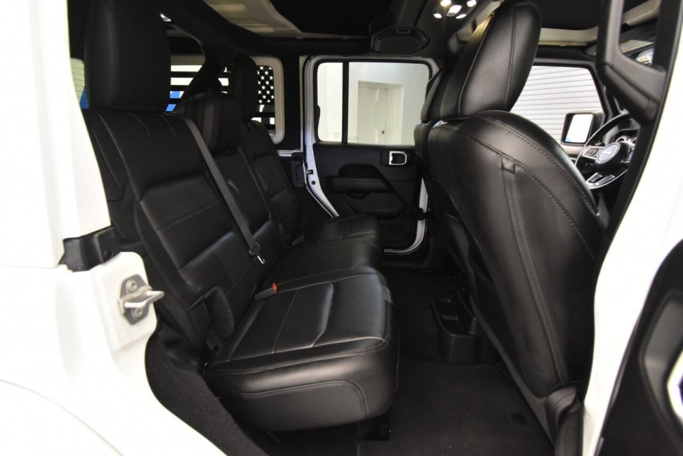 2019 Jeep Wrangler Unlimited Sahara, White, Mileage: 96,141 - photo 17