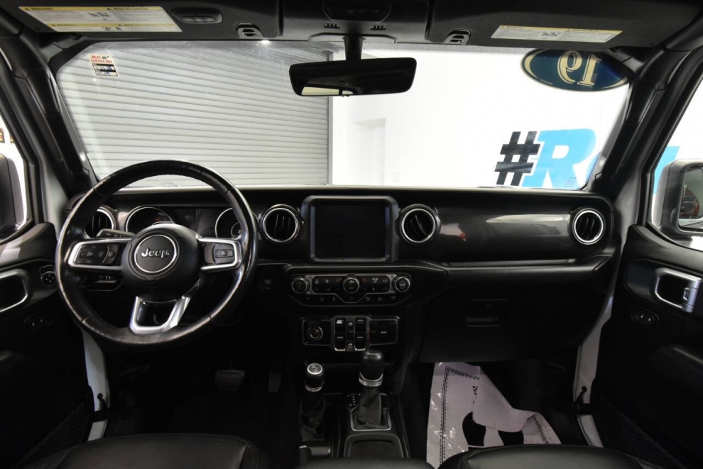 2019 Jeep Wrangler Unlimited Sahara, White, Mileage: 96,141 - photo 18