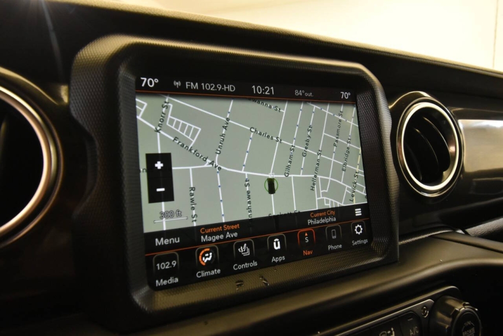 2019 Jeep Wrangler Unlimited Sahara, White, Mileage: 96,141 - photo 27